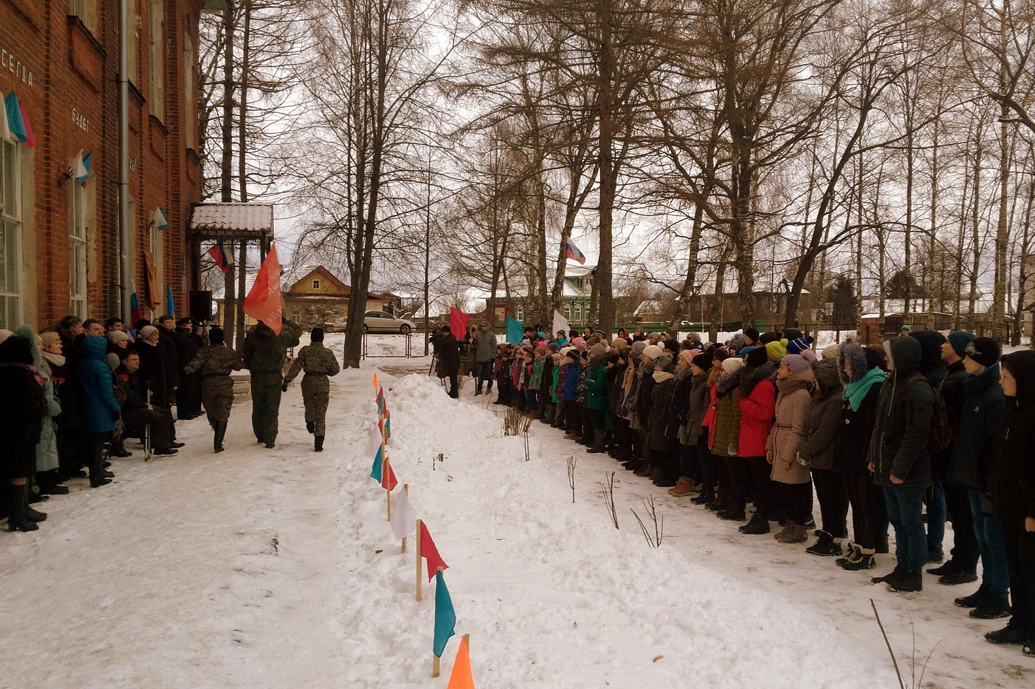 В Вятском увековечили память об Алие Молдагуловой